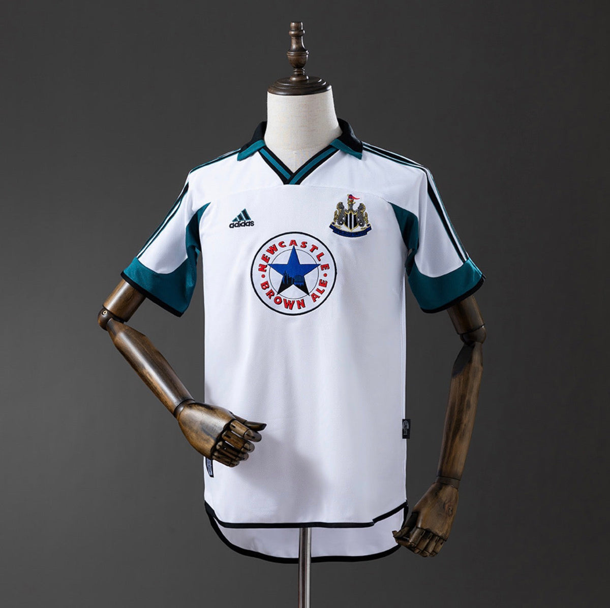 NEWCASTLE AWAY 99/00 MAN (RETRO)