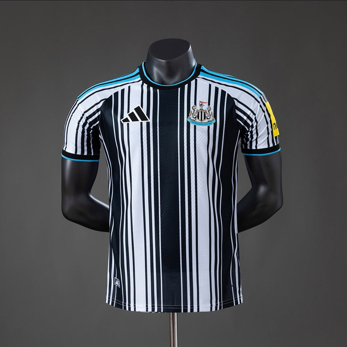 NEWCASTLE HOME 26/27 MAN (PLAYER VERSION)