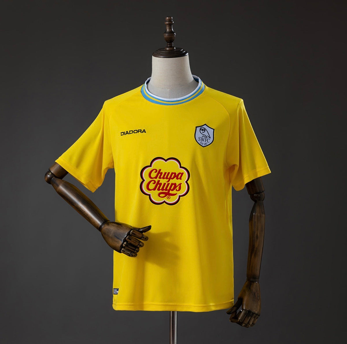SHEFFIELD WEDNESDAY AWAY 2001 MAN (RETRO)