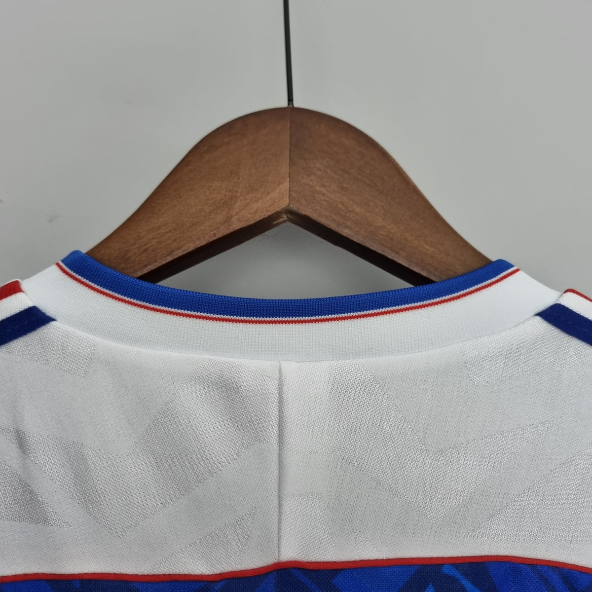 YUGOSLAVIA I 1992 MAN (RETRO)