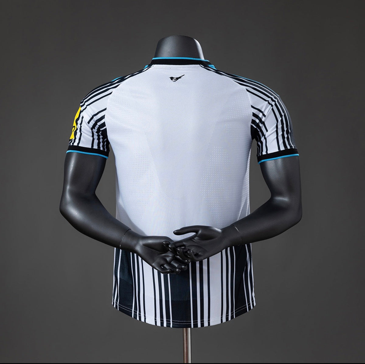 NEWCASTLE HOME 26/27 MAN (PLAYER VERSION)