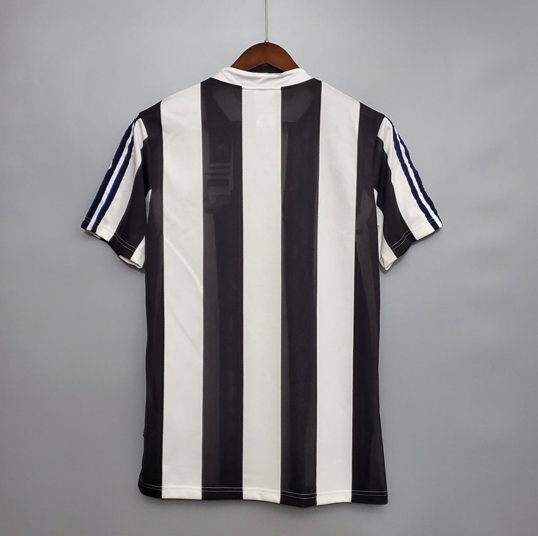 NEWCASTLE HOME 95/97 MAN (RETRO)