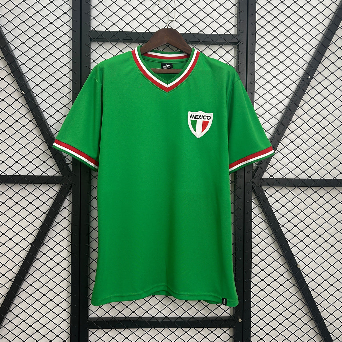 MEXICO I 1970 MAN (RETRO)