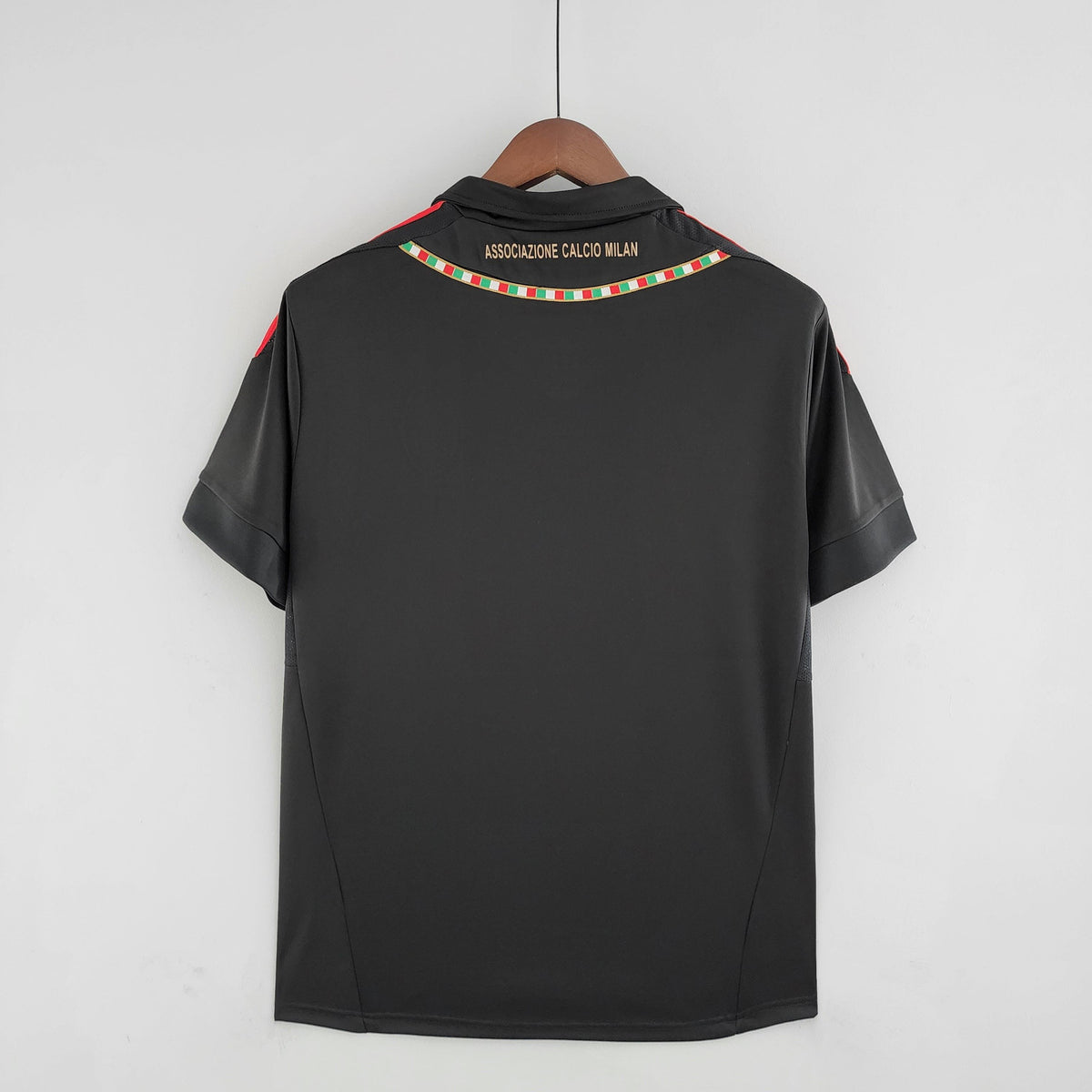 MILAN XVII 11/12 MAN (RETRO)