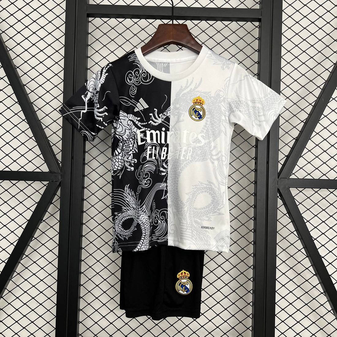 REAL MADRID SPECIAL EDITION II 25/26 KID SET