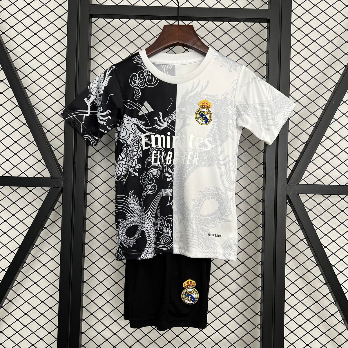 REAL MADRID SPECIAL EDITION II 25/26 KID SET