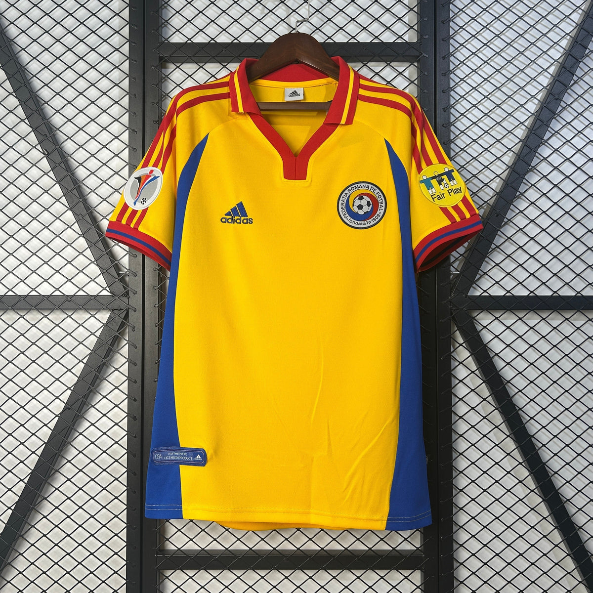 ROMANIA I 2000 MAN (RETRO)