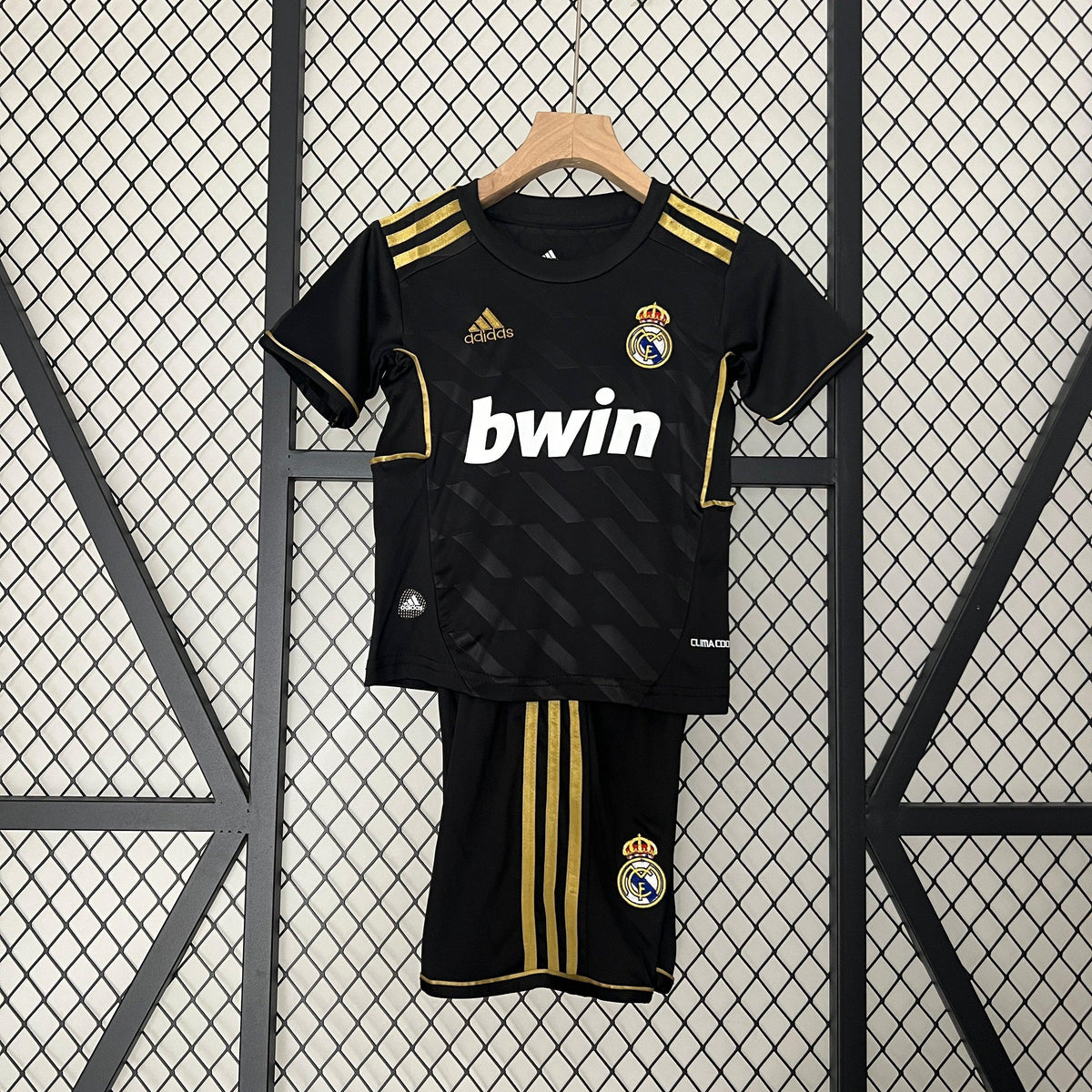REAL MADRID II 11/12 CHILDREN'S SET (RETRO)