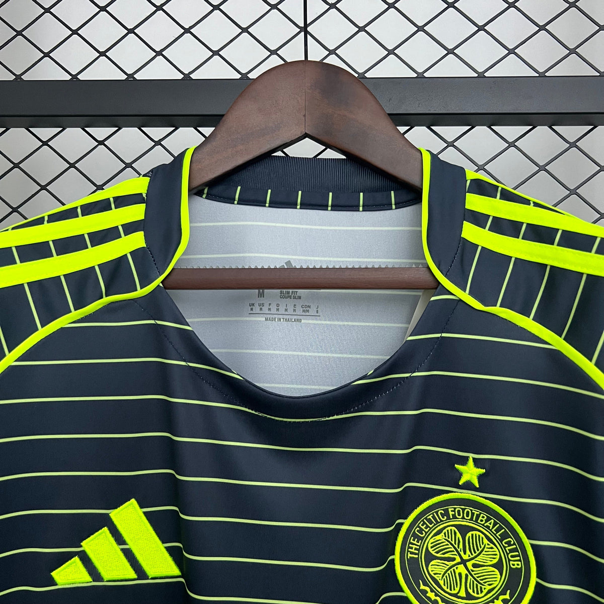 CELTIC AWAY 25/26 MAN