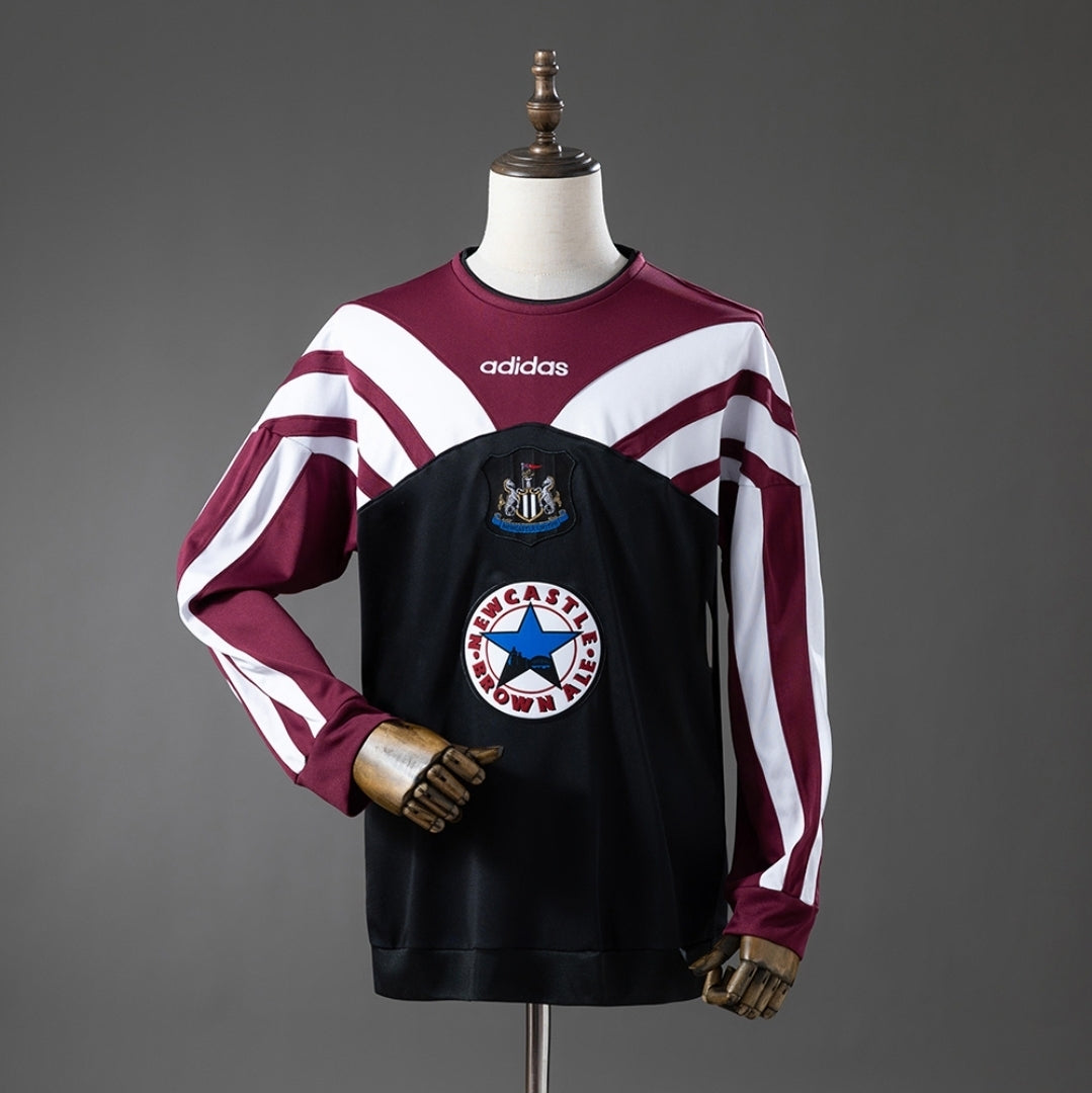 NEWCASTLE TRAINING 95/96 LONG SLEEVE MAN (RETRO)