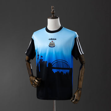 NEWCASTLE LIMITED EDITION 96/97 MAN (RETRO)