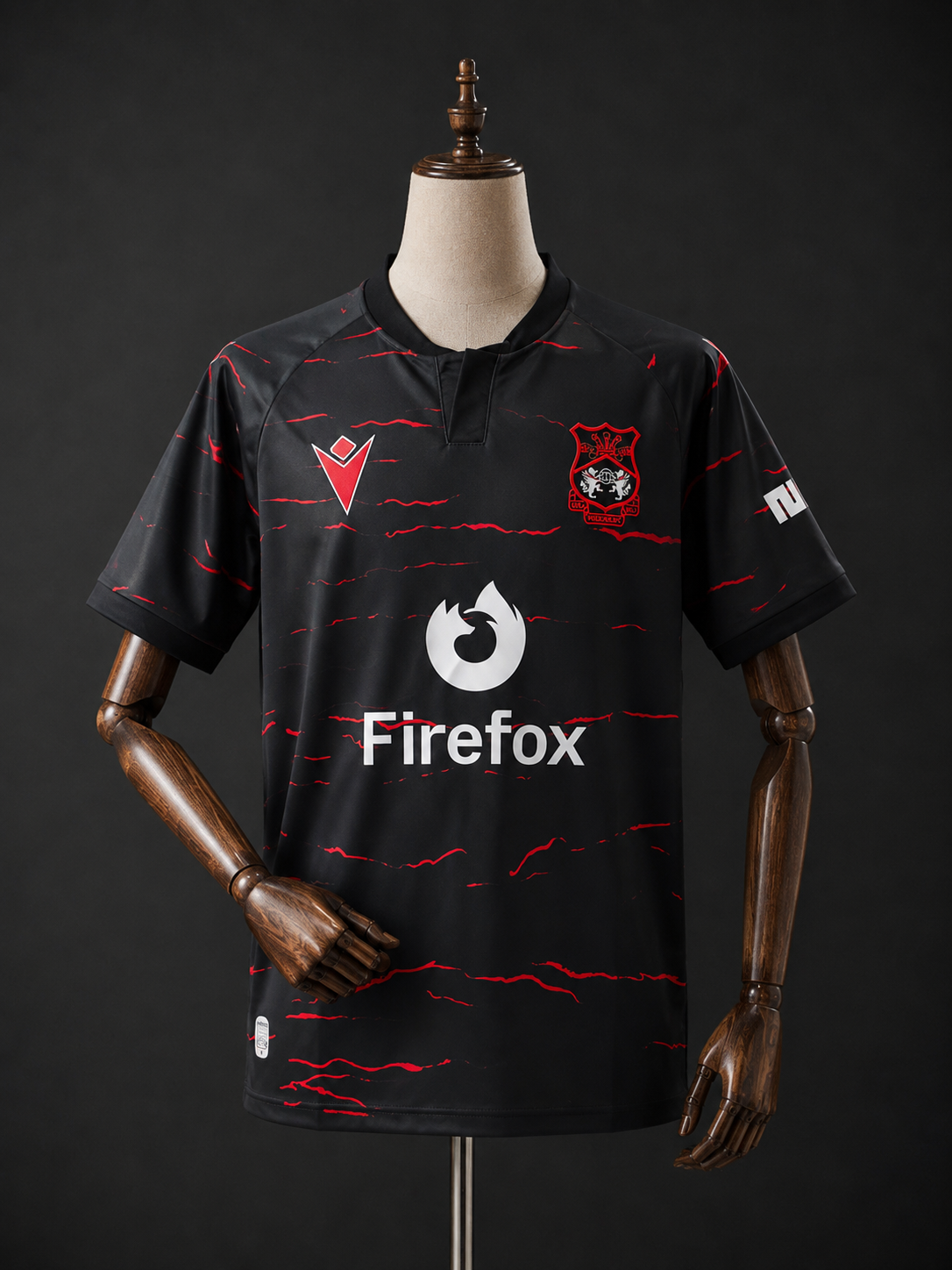 WREXHAM AWAY 26/27 MAN